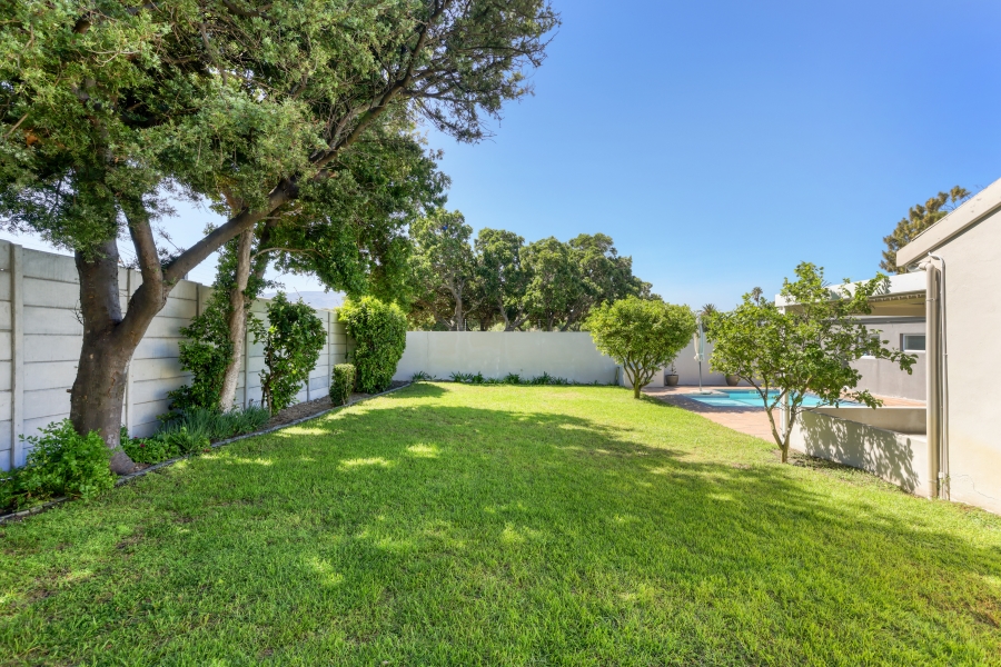 3 Bedroom Property for Sale in Kirstenhof Western Cape